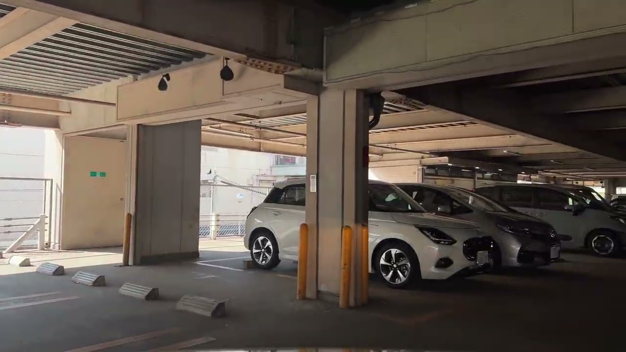 【駐車場無料はありがたい】イオン加古川店の立体駐車場をグルグル走ってみました