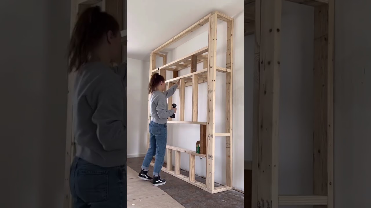 СТРОИМ КАМИННУЮ СТЕНКУ! 🔥 #diyprojects #holidays #shorts