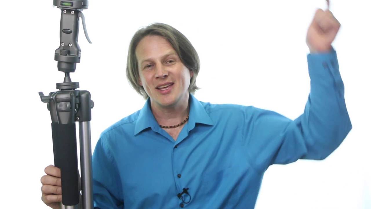 AmazonBasics 70-Inch Pistol Grip Tripod Review / Unboxing