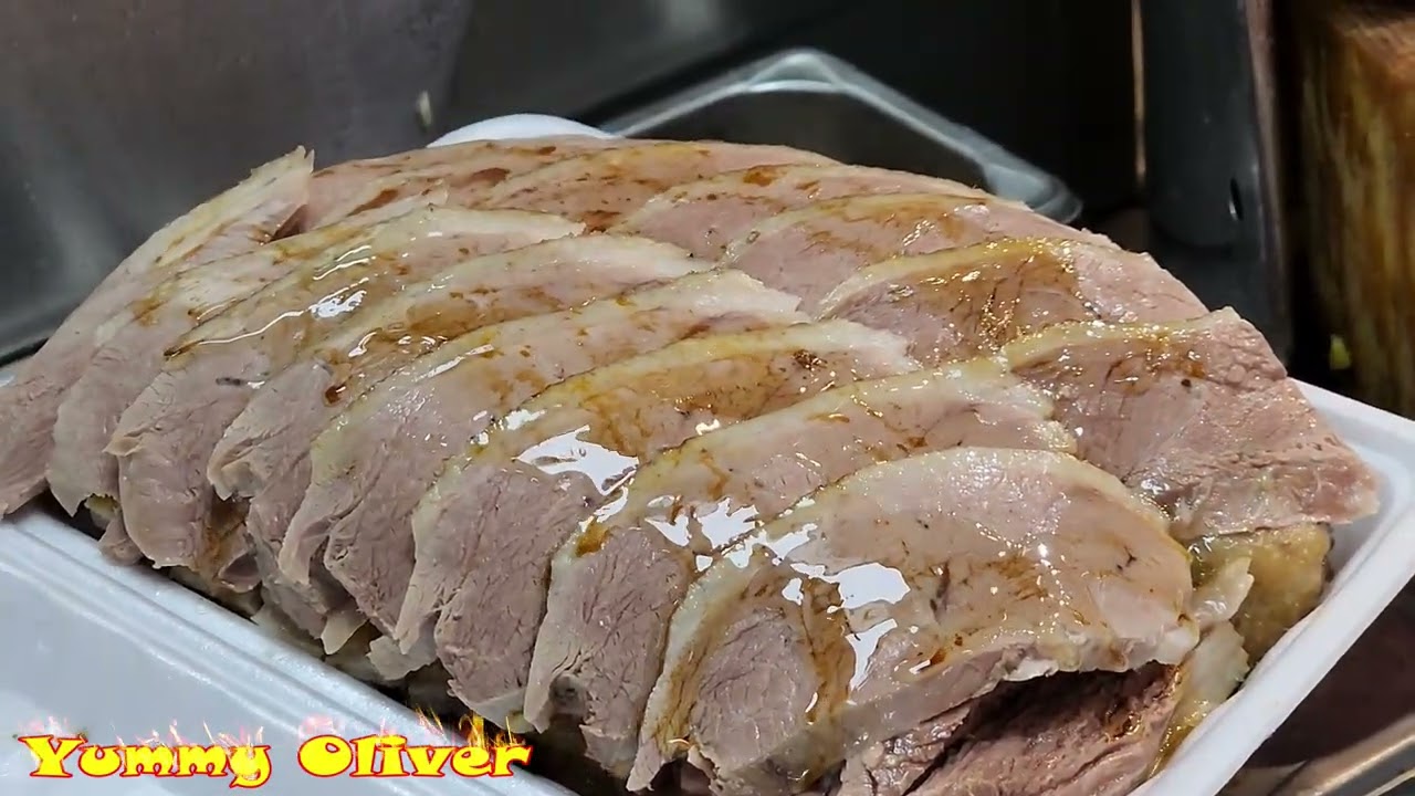 好刀工起鵝片，雙喜 爽脆#豬耳 #鵝腎 入味 #鵝掌翼 軟滑#豬手 #香港美食 #旅游 #通關 #香港美食攻略  #探店 #deepseek #grok3 #chatgpt