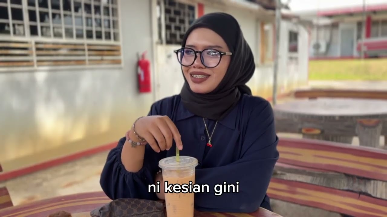 Tajuk Sketsa: Dah Tak Nak Ikut Adab Ke??                              Tajuk: Adab Ketika Makan
