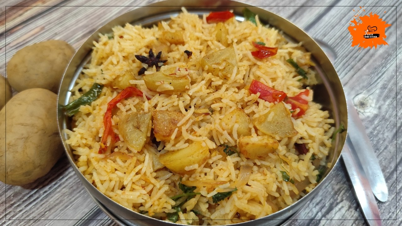 99.8% మందికి తెలియని Aloo Fried Rice రెసిపీ (ఇది మీరు ఎప్పుడు చేసే పొటాటో రైస్ కాదు) Potato Rice