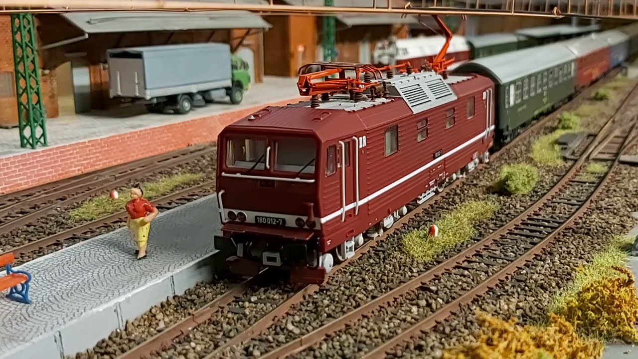 PIKO model railway layout worth seeing - Modellvasút HO scale by Csaba Kovács from Hungary