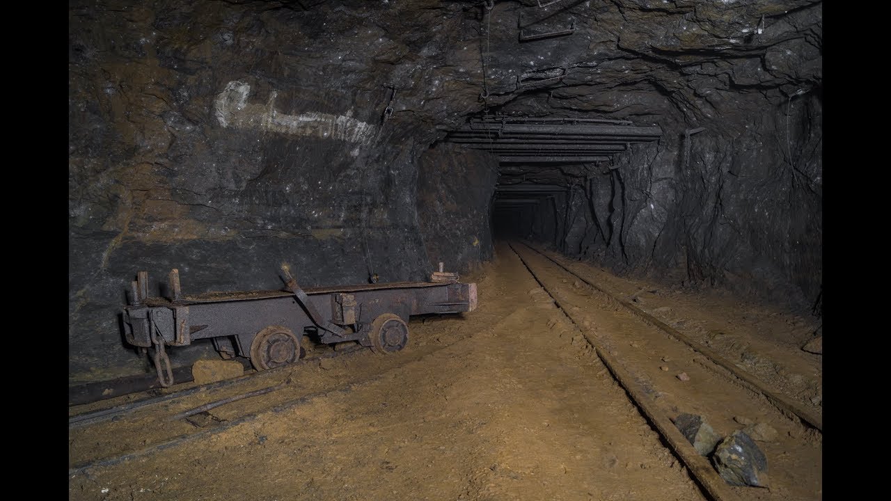 Altbergbau - Befahrung einer gewaltigen Eisenerzgrube