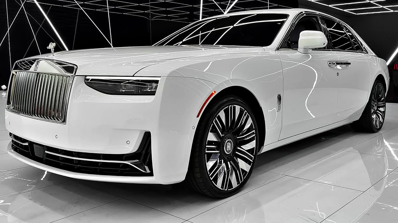 Rolls Royce GHOST 2025 года &mdash; роскошный большой седан