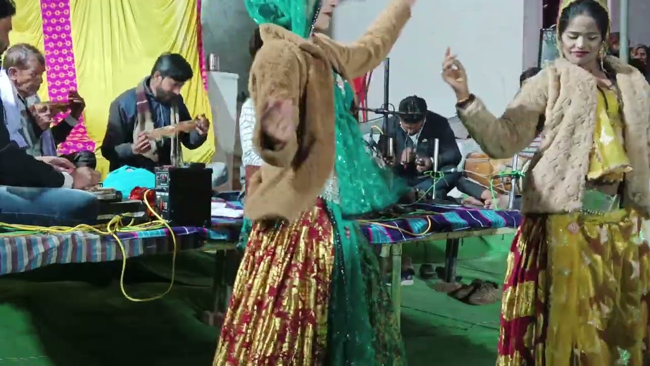 वैरन चित छोड़ दई वइंया मरोर दोई वे दर्दी श्याम रस वारी के भौंरा रे। गायक चैनसींग दाउ 9340094696🎹🎤💯❤️