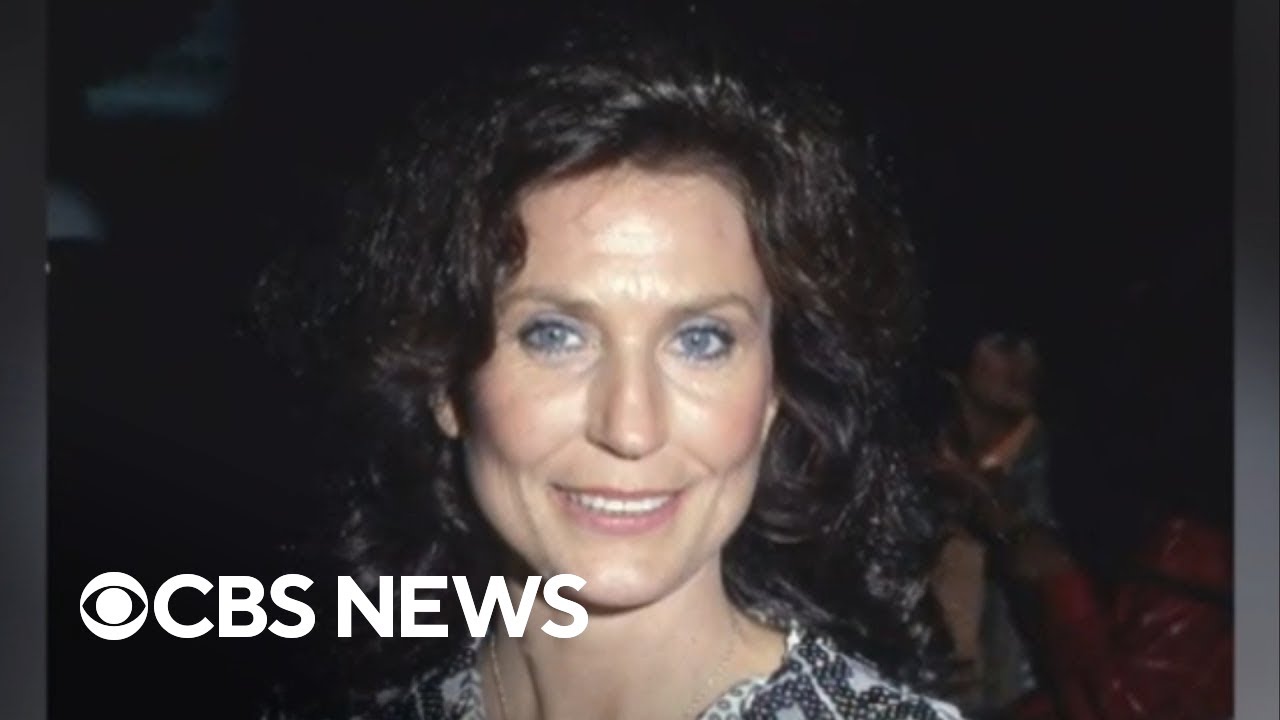 Country music star Loretta Lynn dies at 90