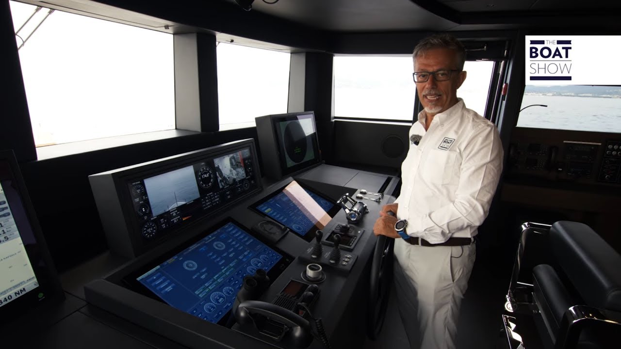[ITA] CUSTOM LINE NAVETTA 42 - Prova Superyacht e Visita a Bordo - The Boat Show