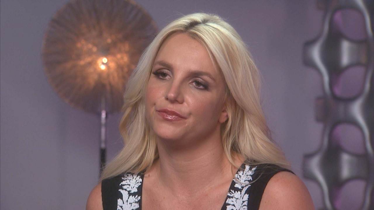 Britney Spears Checks Into Rehab One Month After DUI Arrest