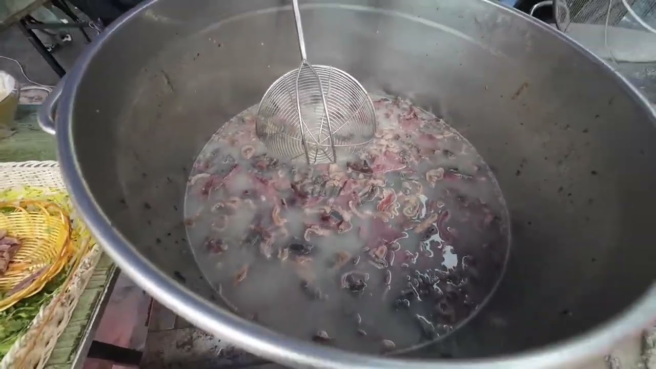 北京瞳里大集的早市，羊汤面，是大家必不可少的食物