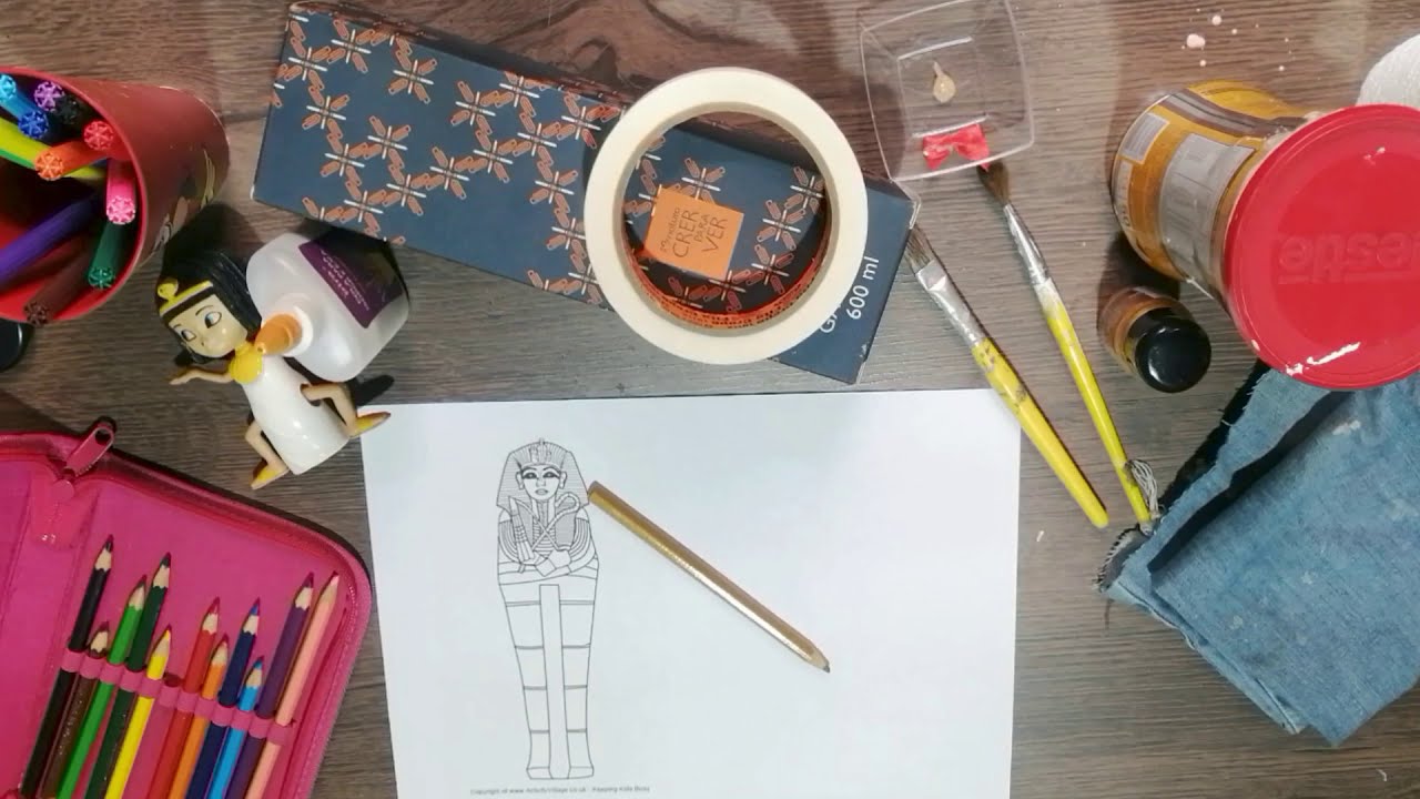 Como fazer um sarcófago com caixa de papelão