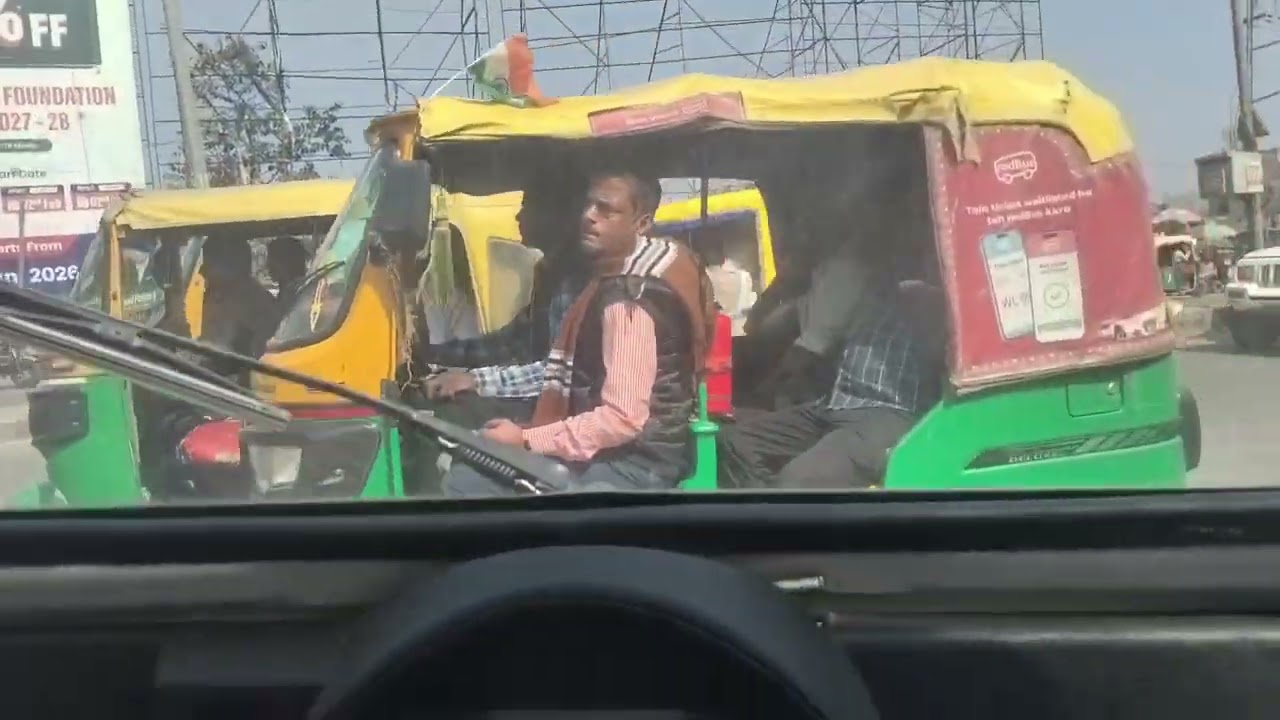 न्यू वीडियो#funny Bhagwat Nagar जिलोमन  Pahadi Hote hue Bairiya bus stand#bollywood 