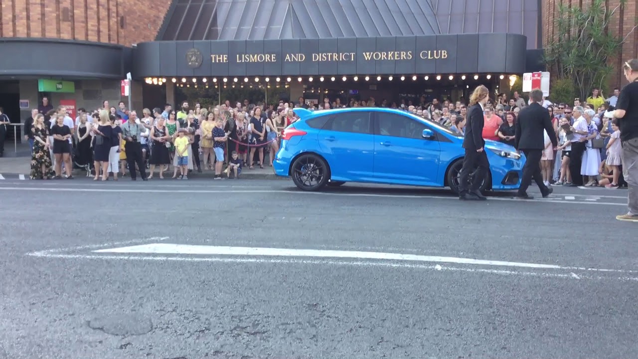 Ford Focus RS backfires