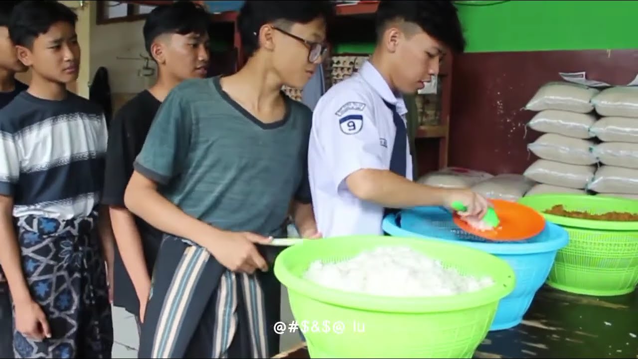 PESERTA LOMBA SHORT MOVIE HARI SANTRI NASIONAL 2024 (RECTOVERSO PUTRA) PONPES DARUL FALAH CIHAMPELAS