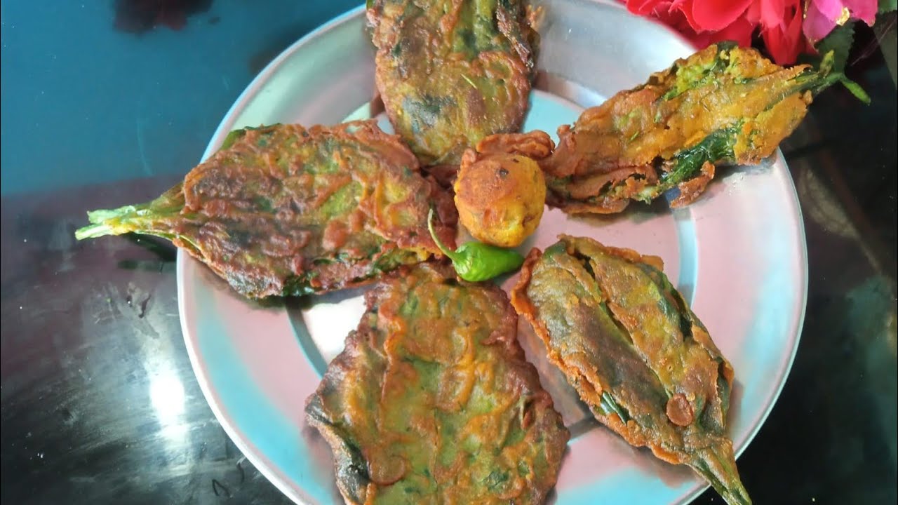पालक के पते का आलू भरा पकौड़ा 😱 / Recipe paalak ke patte ka crispy pakoda Asha ki kitchen