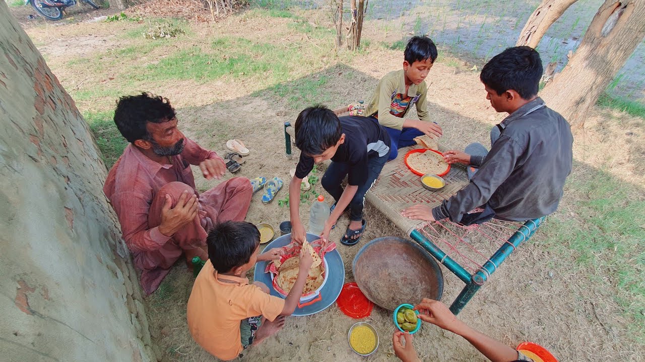 Aaj Kheton Main Khana Khaya 😋😋 | Zohaib Sabir | Zohaib Pendu