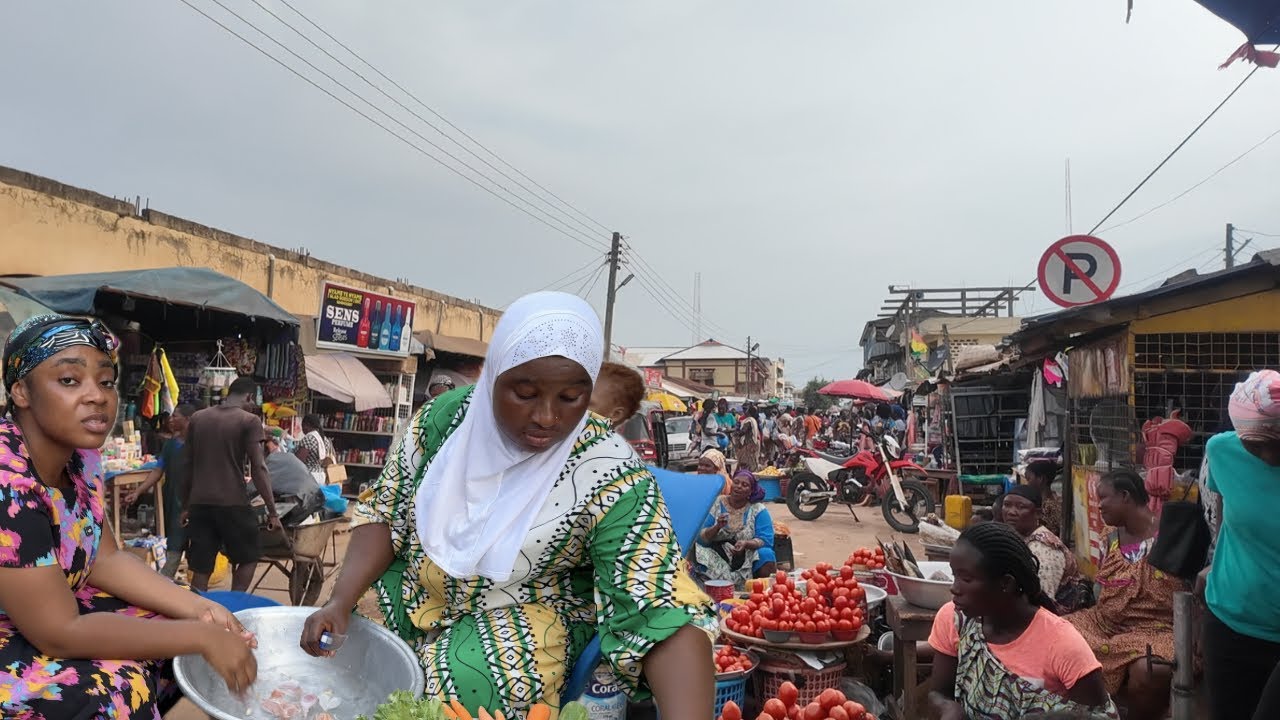 market day in rural Ghana West Africa | a typical day in an African house