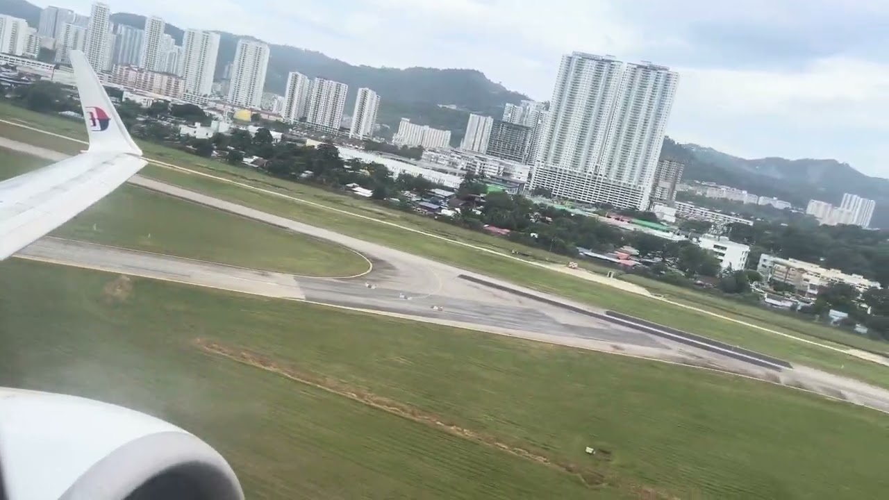 [18/12/2025] Malaysia Airlines - Boeing 737-8H6 (WL) Takeoff at Penang International Airport