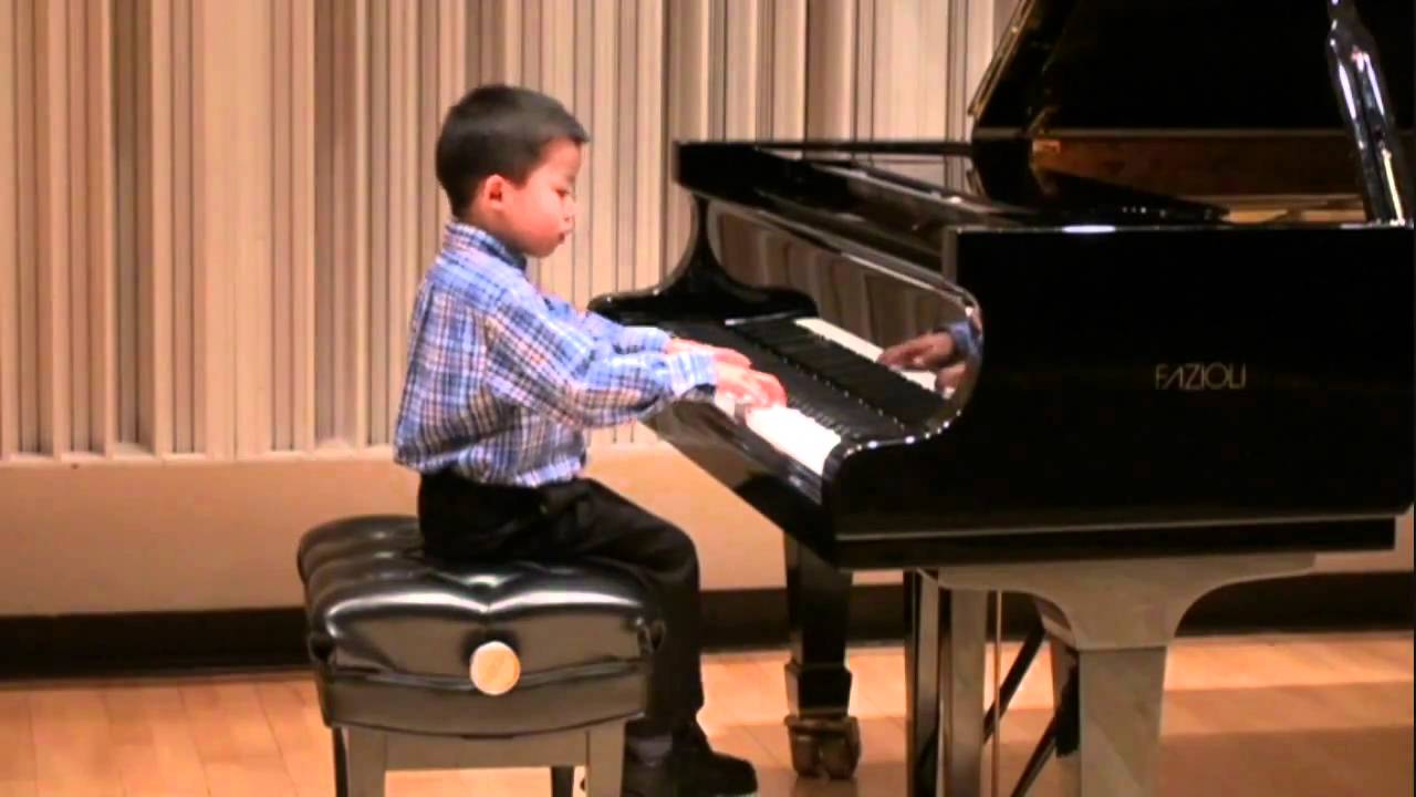 Dylan Iskandar (6) @ Colburn : Bach Little Prelude in C BWV 939 & Chopin: Mazurka in F Major OP No 3