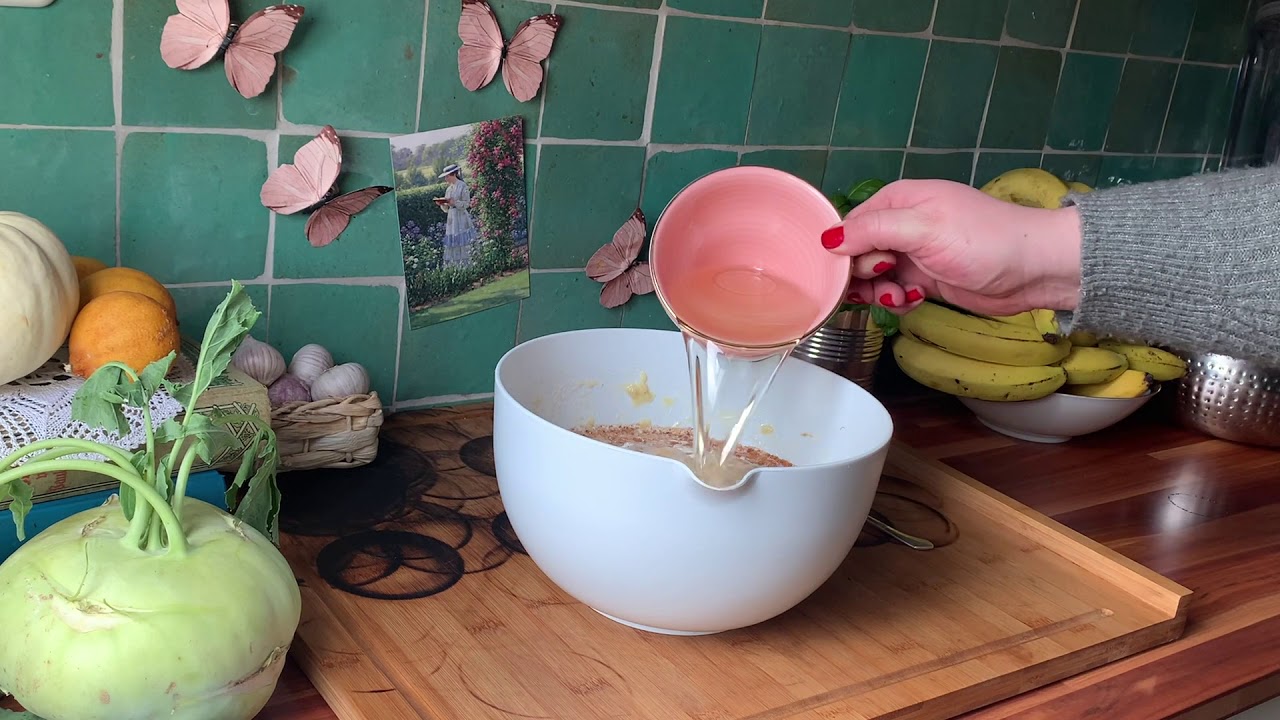 baking banana bread in a jar