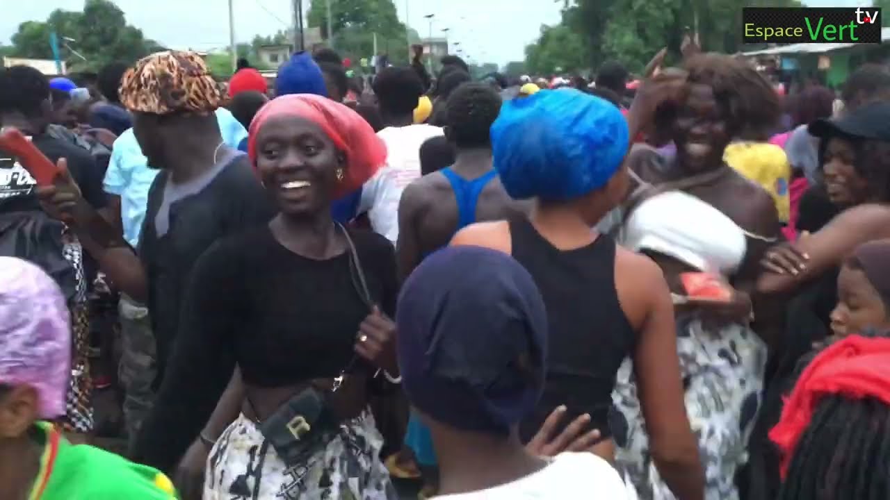 Sans kancourang les jeunes de Ziguinchor assurent leur diambadong à Lyndiane.