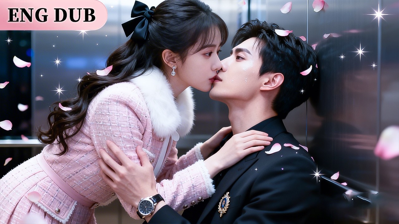 Trapped in an Elevator with a CEO—Girl's Kiss Cured the His Fear of the Dark, and He Fell for Her！