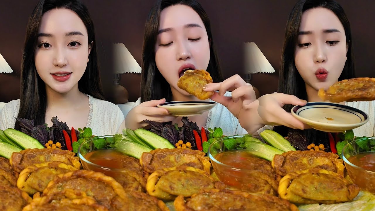 Mukbang Bánh Gối Giòn Nóng Hổi Chấm Cùng Mắm Chua Ngọt Ngon Bá Cháy
