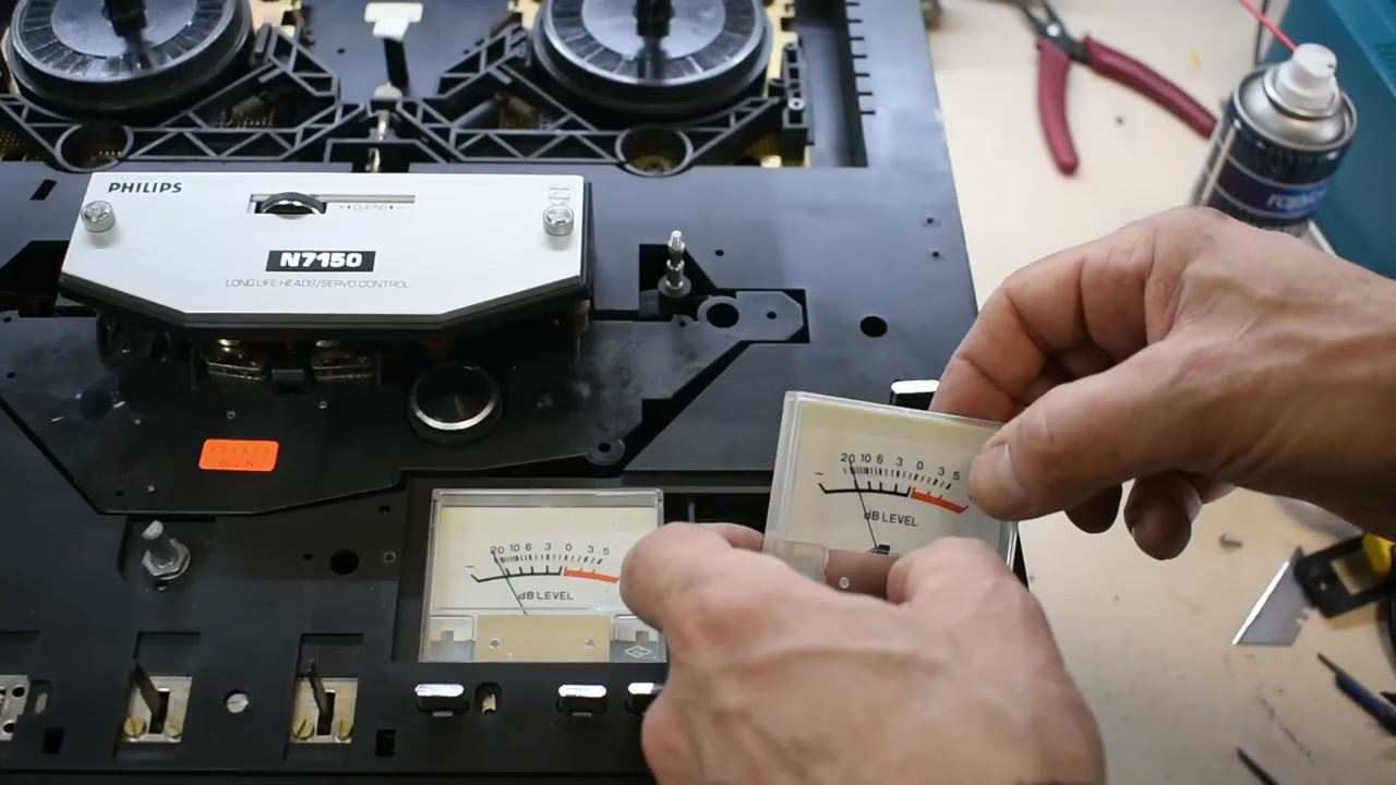 Walk through and repair of a Philips N7150 reel to reel tape recorder