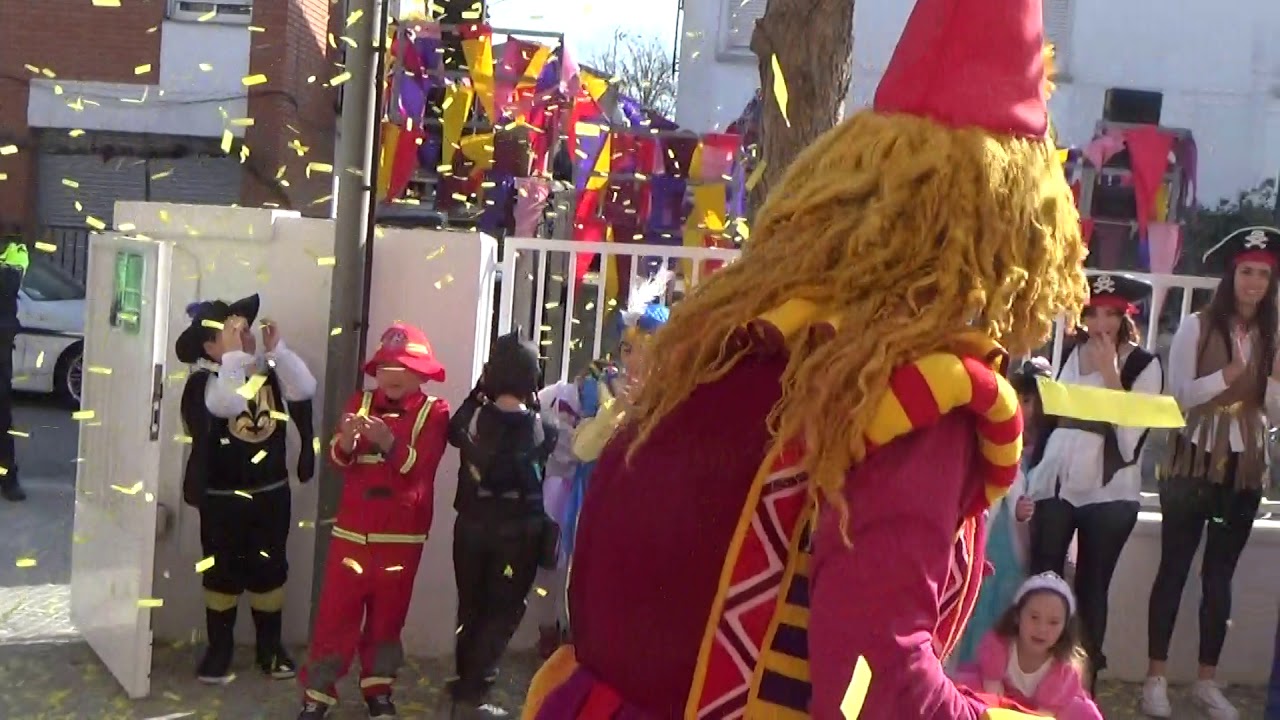 Entra el Carnestoltes a l'escola