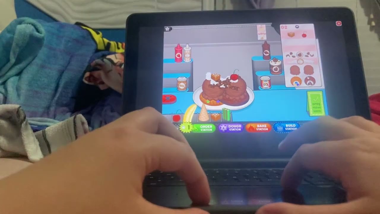 Finally a papa Louie video after 10,000 years