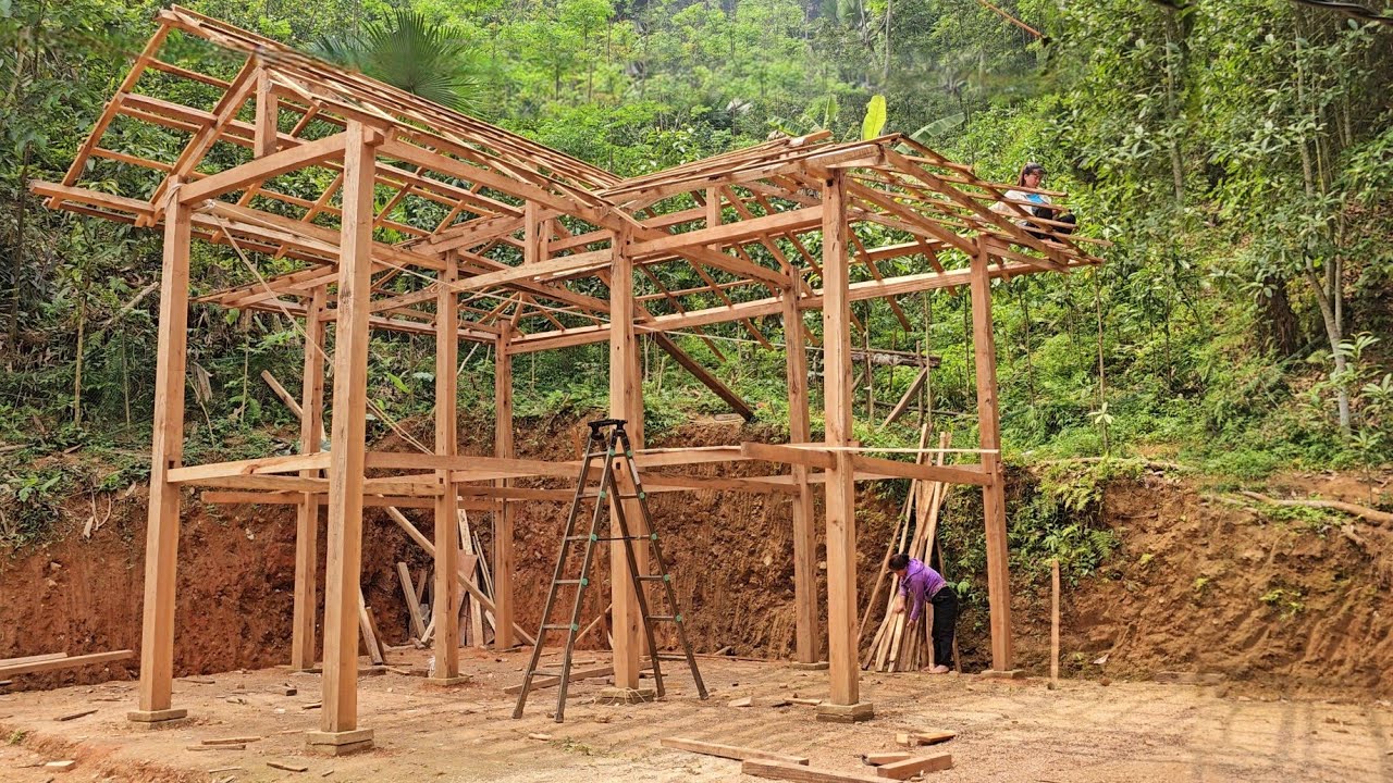 TIMELAPSE: 175 Days to build a new wooden house, using wooden planks to build partitions and stairs