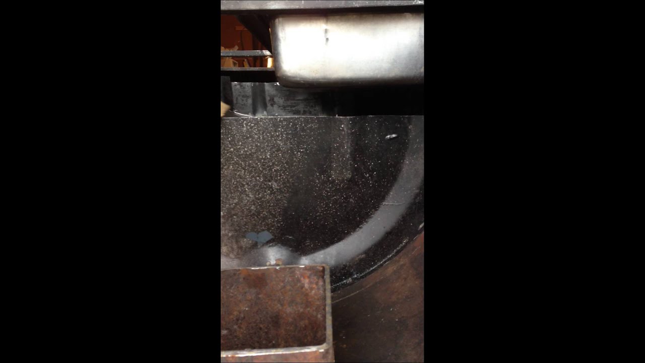 Oil tank maple syrup evaporator