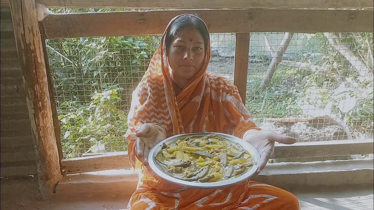 আজকের রেসিপি গঙ্গার মাছ দিয়ে পেঁপে আলুর ঝোল