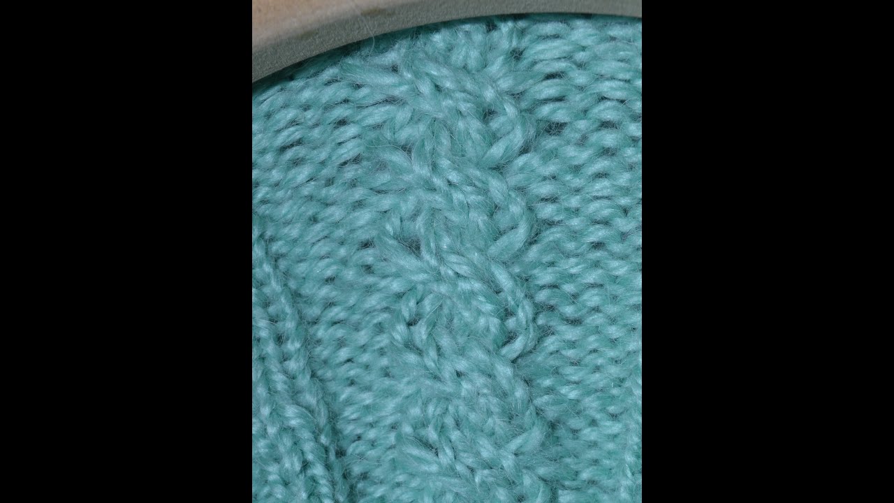 How to Loom Knit the 4 Stitch Left Cable Cross