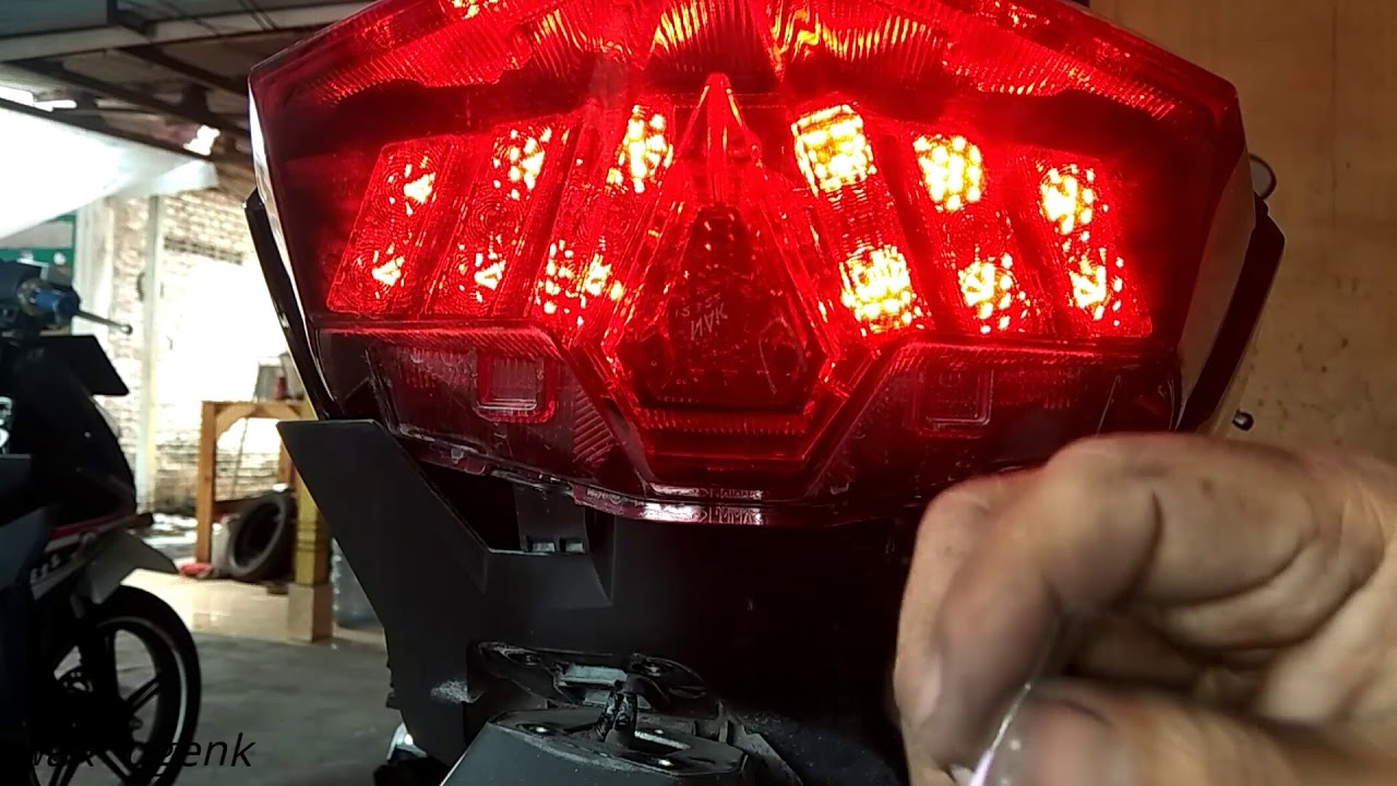 Bikin lampu rem berkedip vario new...