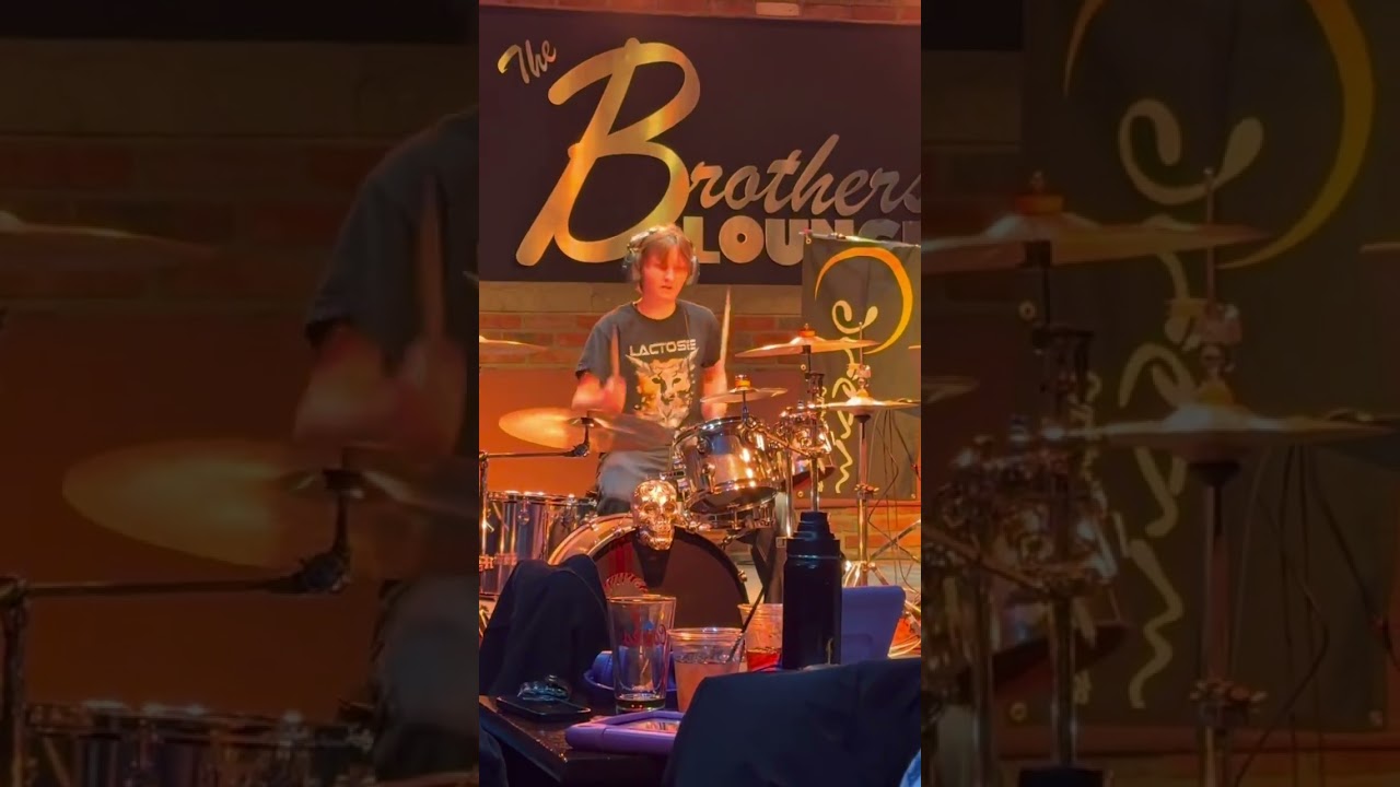Beginning and end of drum karaoke through the fire and flames 
