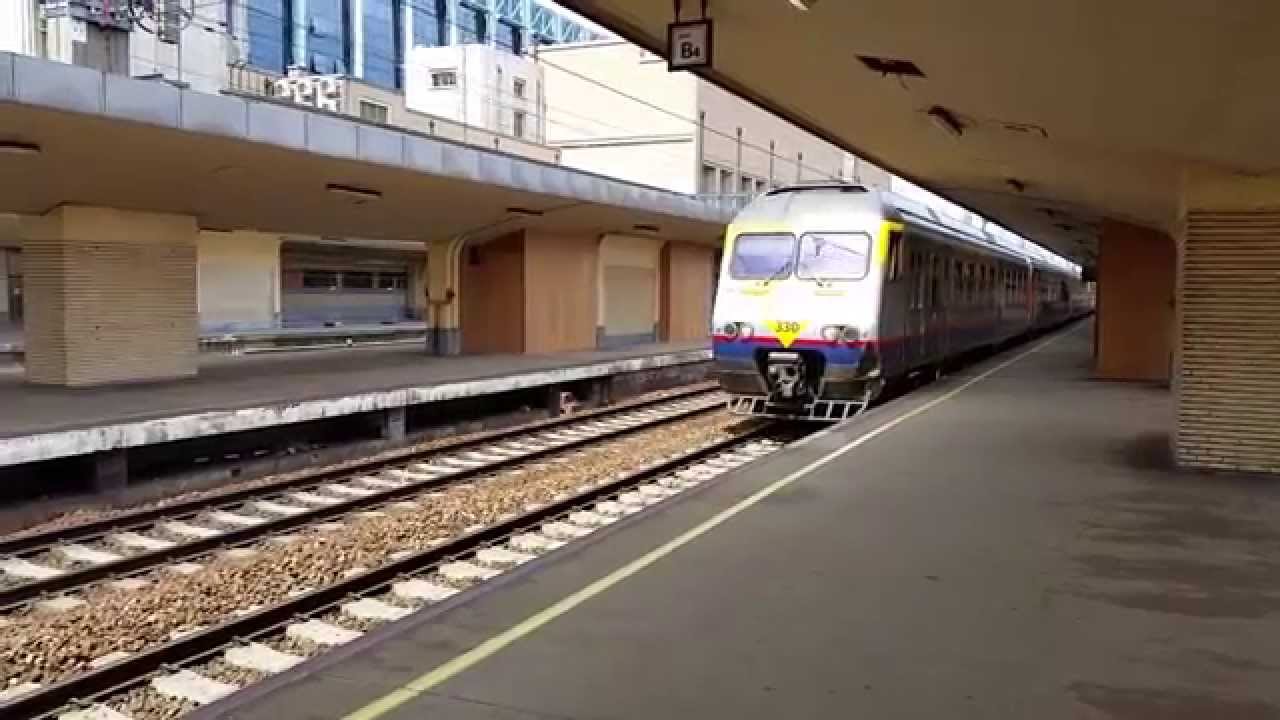 NMBS/SNCB Type AM80 330 + 402 Departing from Brussel Noord Station on 24/06/15