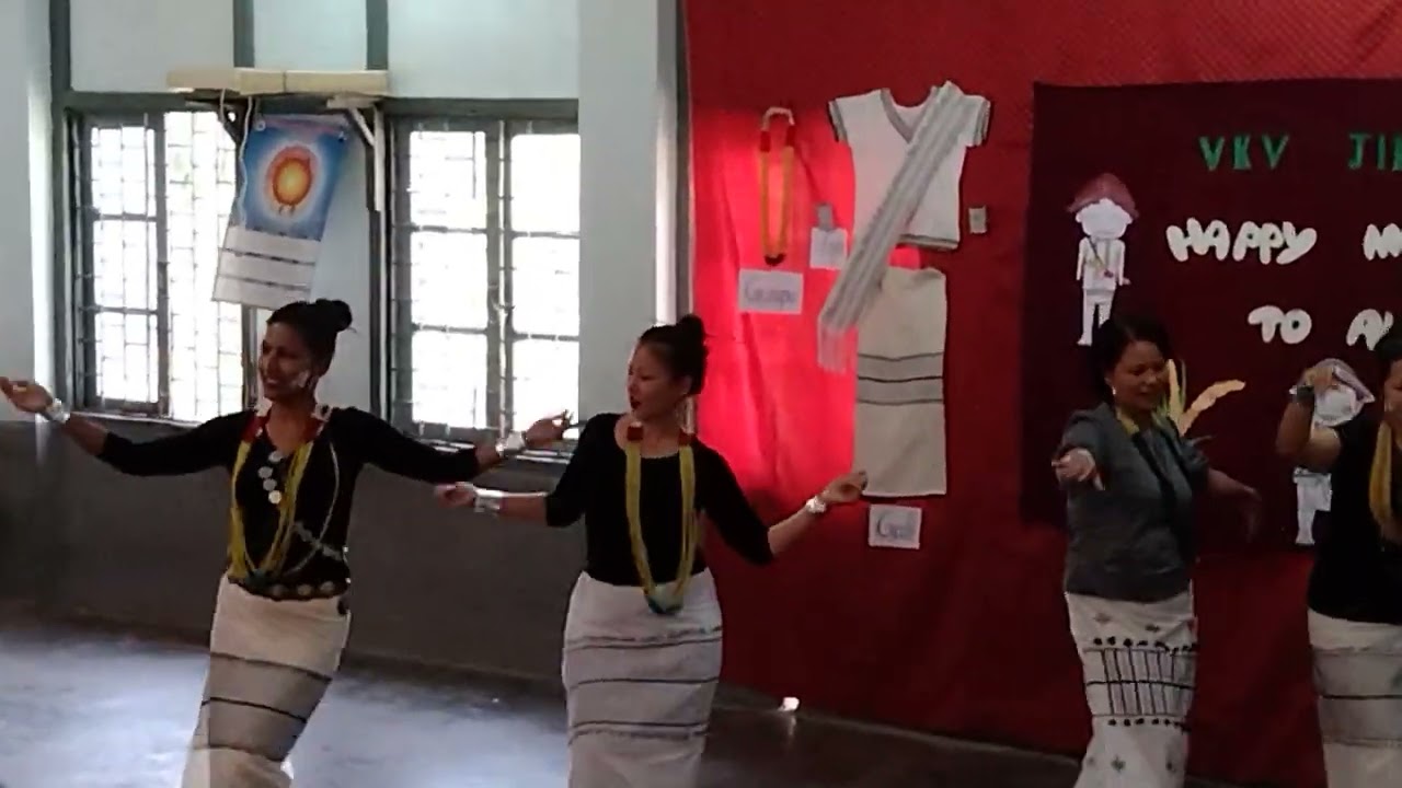 Galo Dance by me and my VKV JIRDIN'S colleagues....VKV JIRDIN'S Memories...