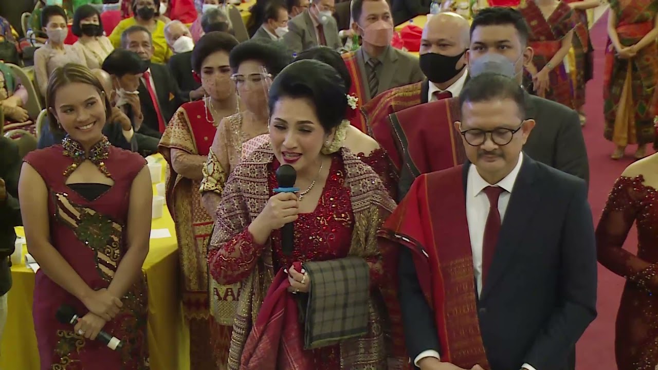 Borhat Ma Dainang | Pasahat Ulos Hela | Enrico & Ivanna