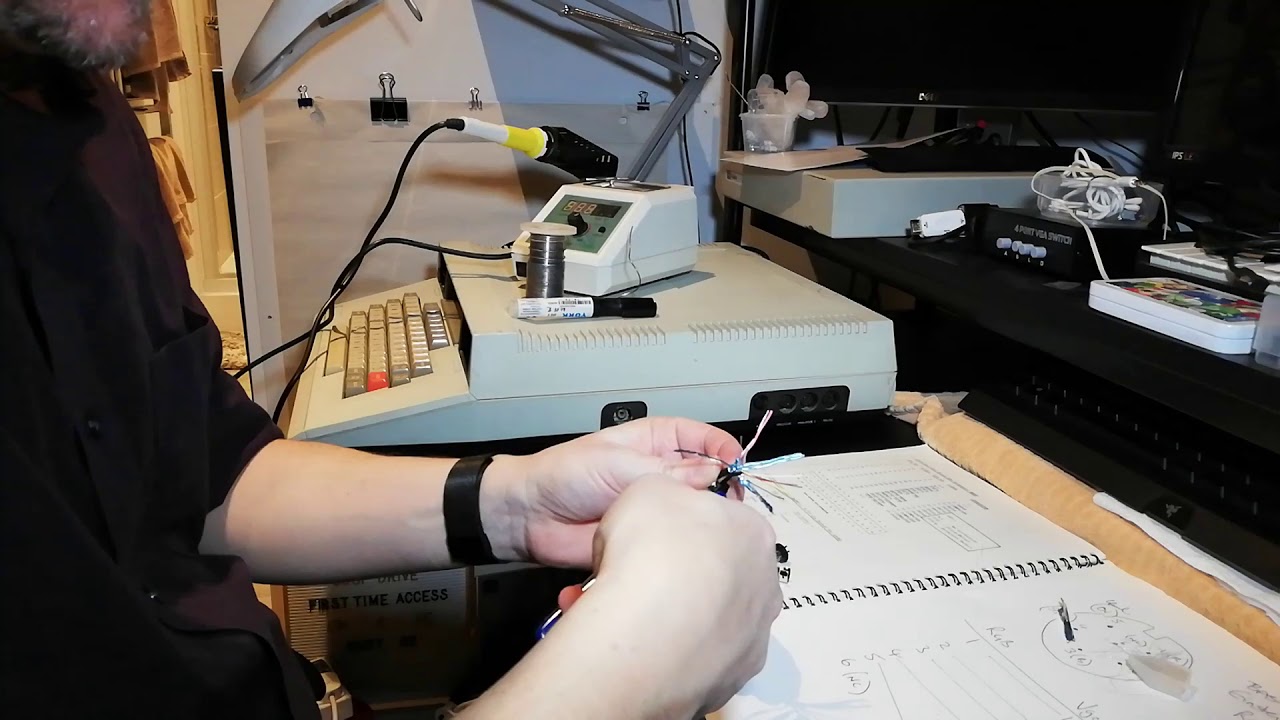 21 - Tatung Einstein - RGB 2 VGA Cable Build and Test