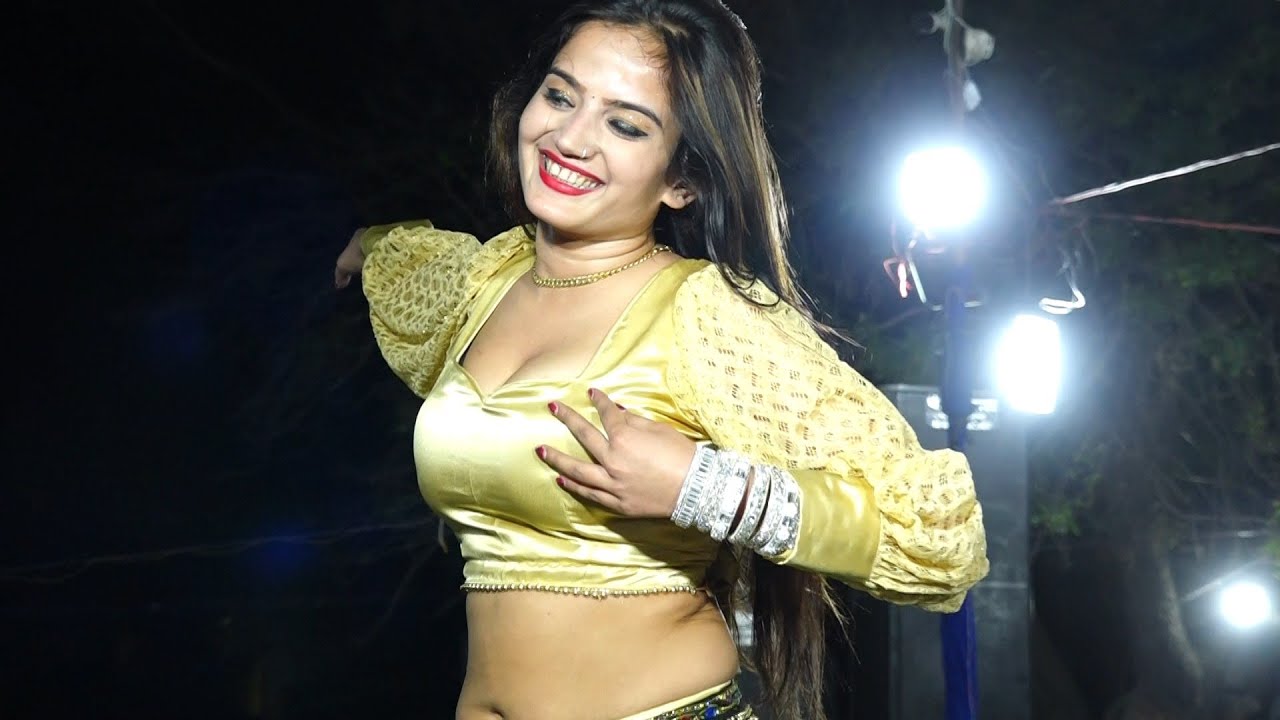 मस्ती मस्ती _ये क्या कर दिया कोमल रंगीली ने || Komal Rangili