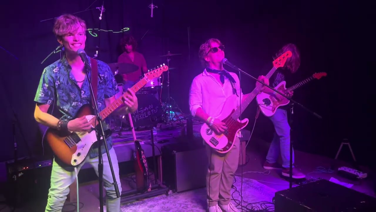 Topanga A1A by The Mean Violets live @ ET
