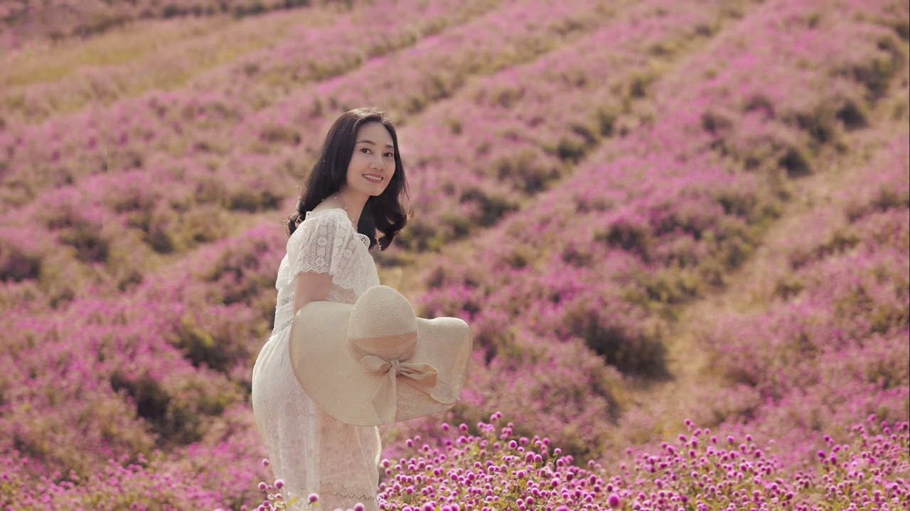 NẾU EM ĐỪNG NHÌN ANH. Sáng tác: Phú Quang. Trình bày: Minh Thúy. Nhạc phát  trên đài TNVN