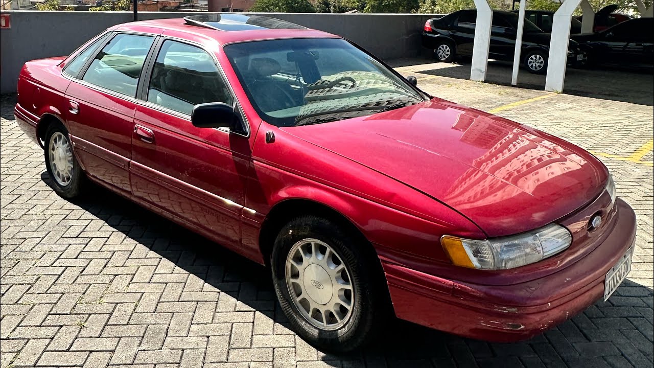Ford Taurus LX 3.0 V6 1995 Vermelho Cereja. Conforto além da conta nessa linda banheira americana.