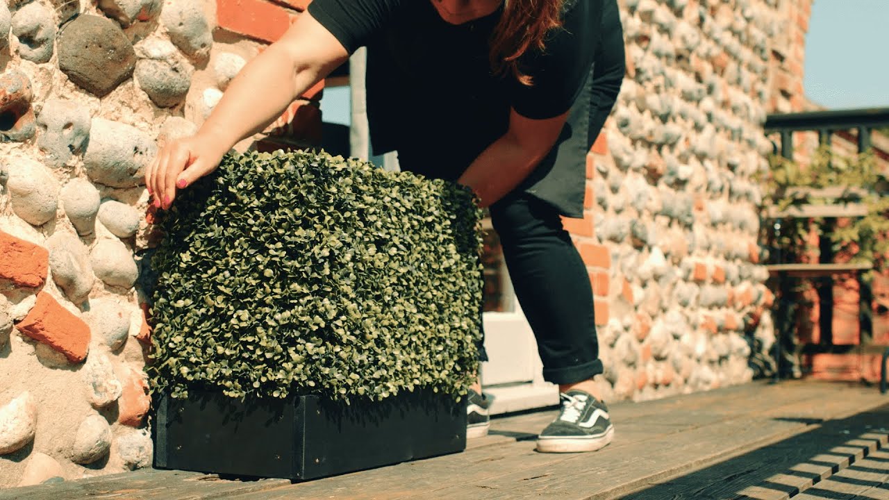How to Build an Artificial Hedge | Blooming Artificial