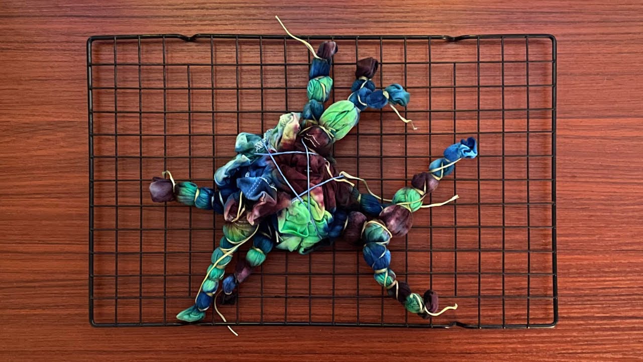 Tie-dye pattern : Sleeveless GEODES T-Shirt - MUCK DYE