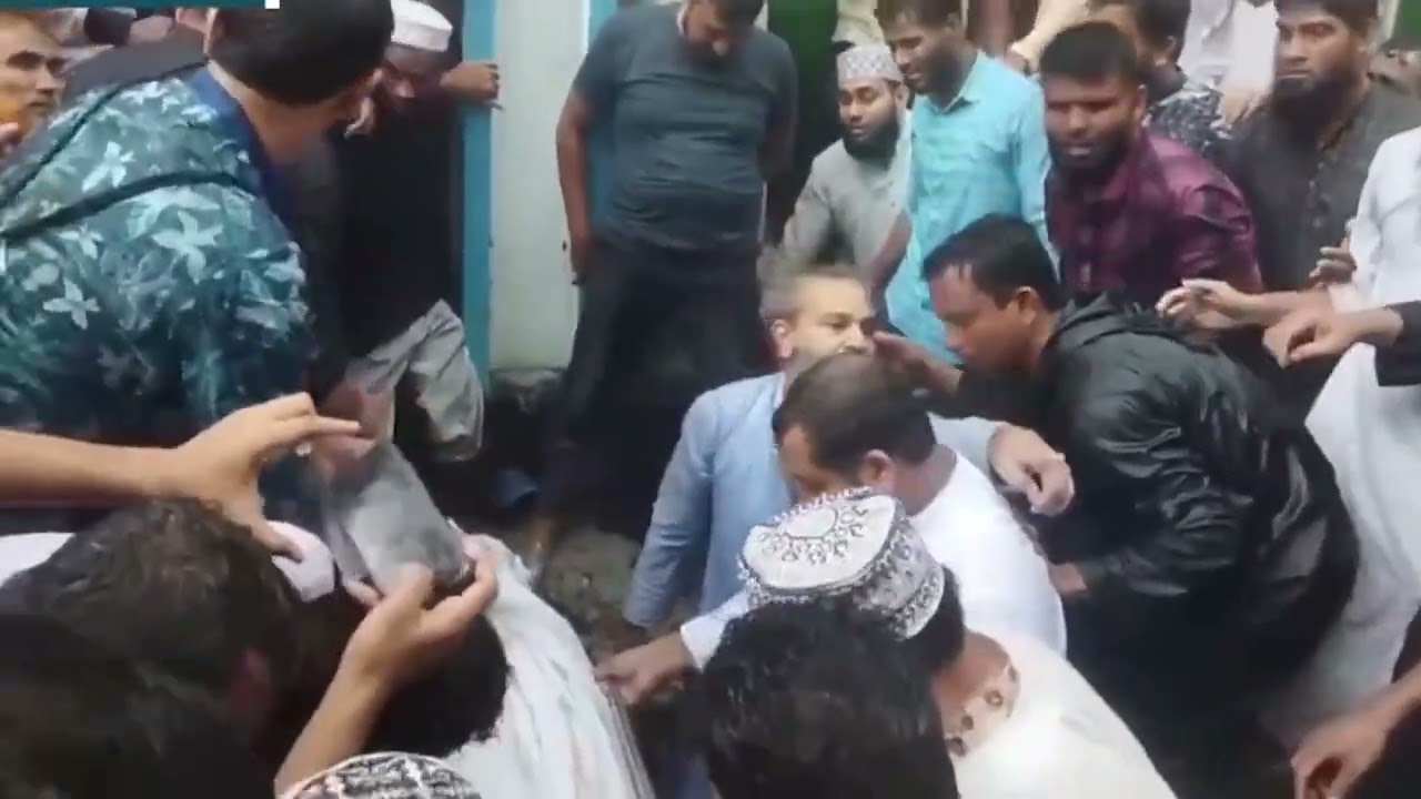 অশ্রুসিক্ত নয়নে প্রিয় রাহবারকে শেষ বিদায়