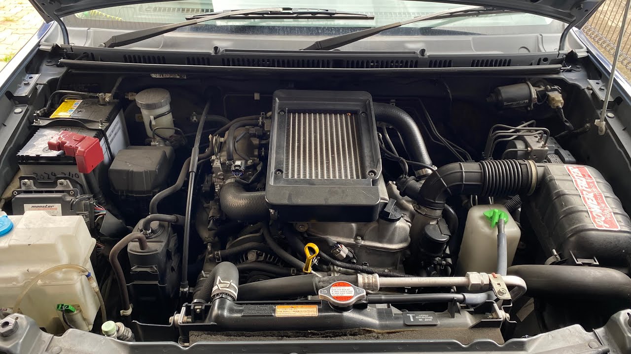 [ジムニーjb23]日常整備オイルとエアエレメント交換ついでにMT内部に潤滑スプレー。そして問題発覚　屋根が…はげてる（ ｉ _ ｉ ）