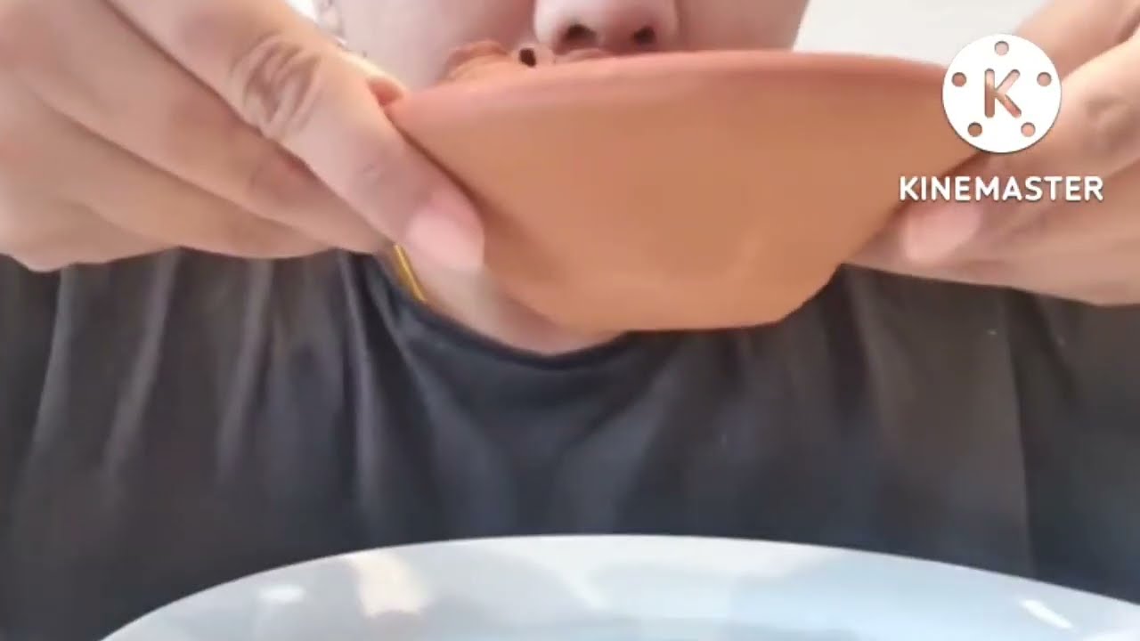 Eating Mexico Clay pot! So tasty 😋 OMG! Very Satisfying 😌.