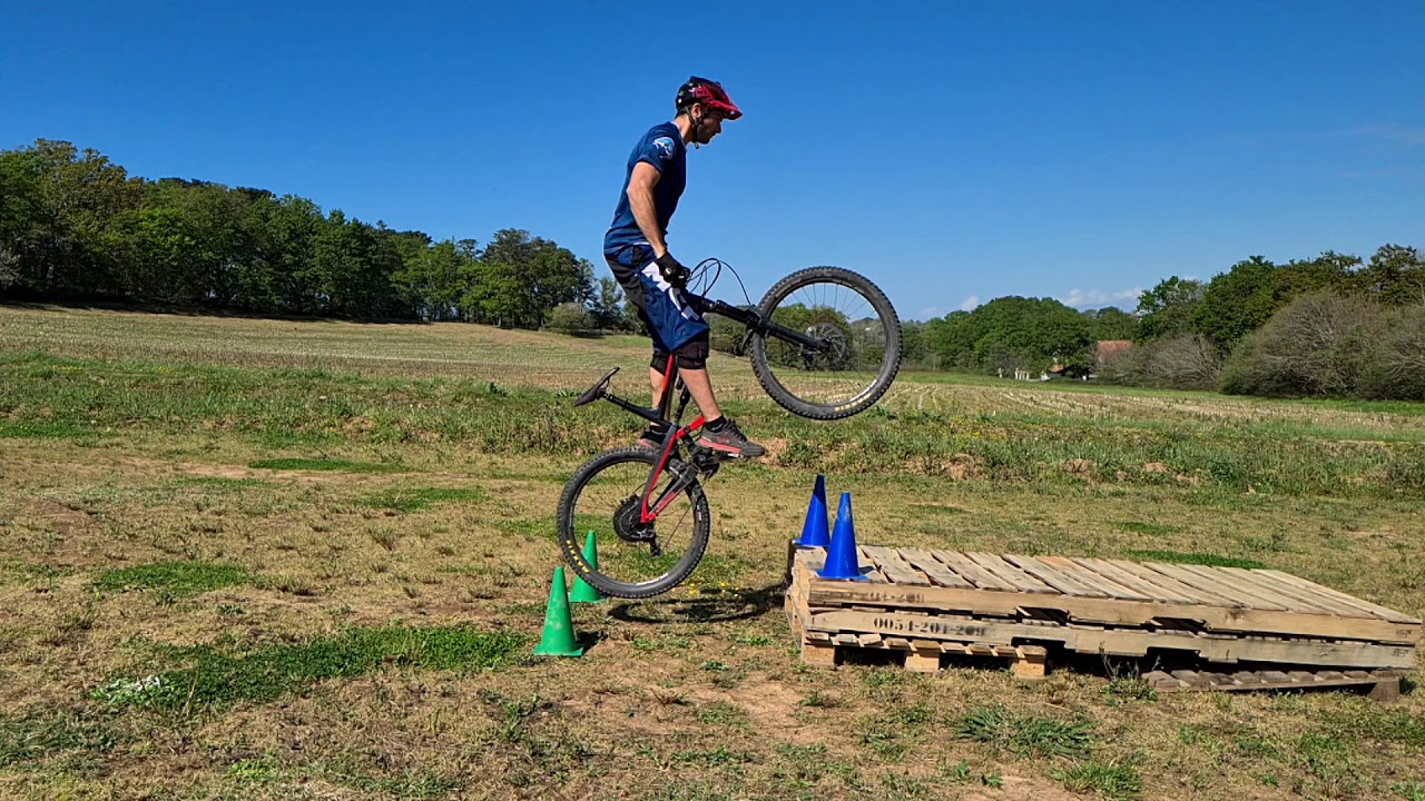 Tuto VTT - Apprendre le Bunny Hop - Liluak Ecole VTT Pays Basque